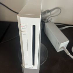 Wii With Games And Controllers