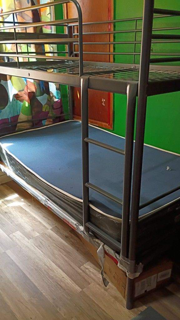 Bunk Bed