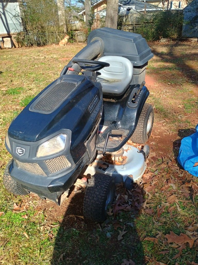Craftsman Riding Lawn Mower T3100
