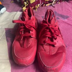 Red Huaraches (Box Included) Make Offer 