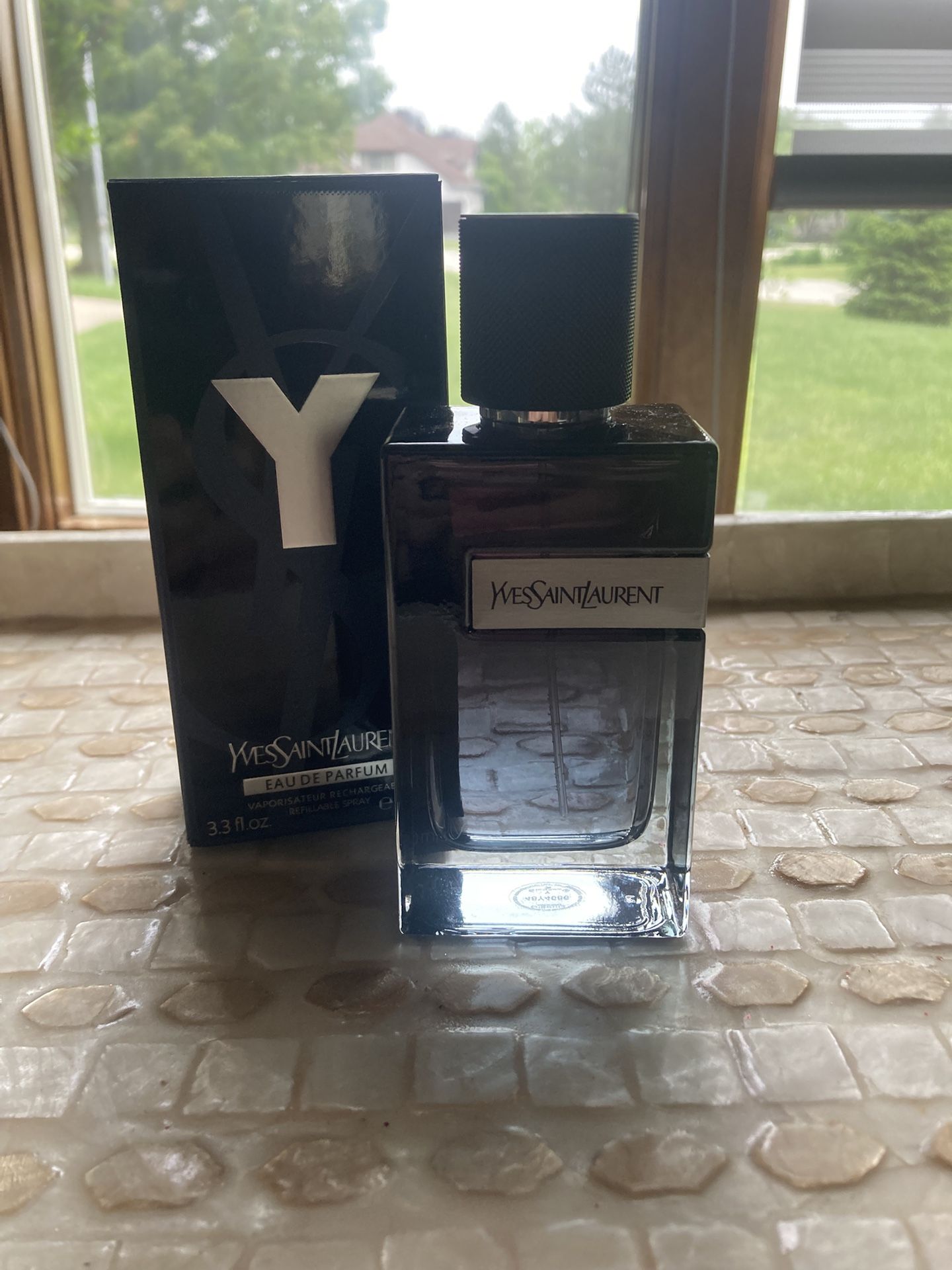 Selling Yves Saint Laurent Y Eau de Parfum
