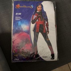 Evie Descendants 3 Costume
