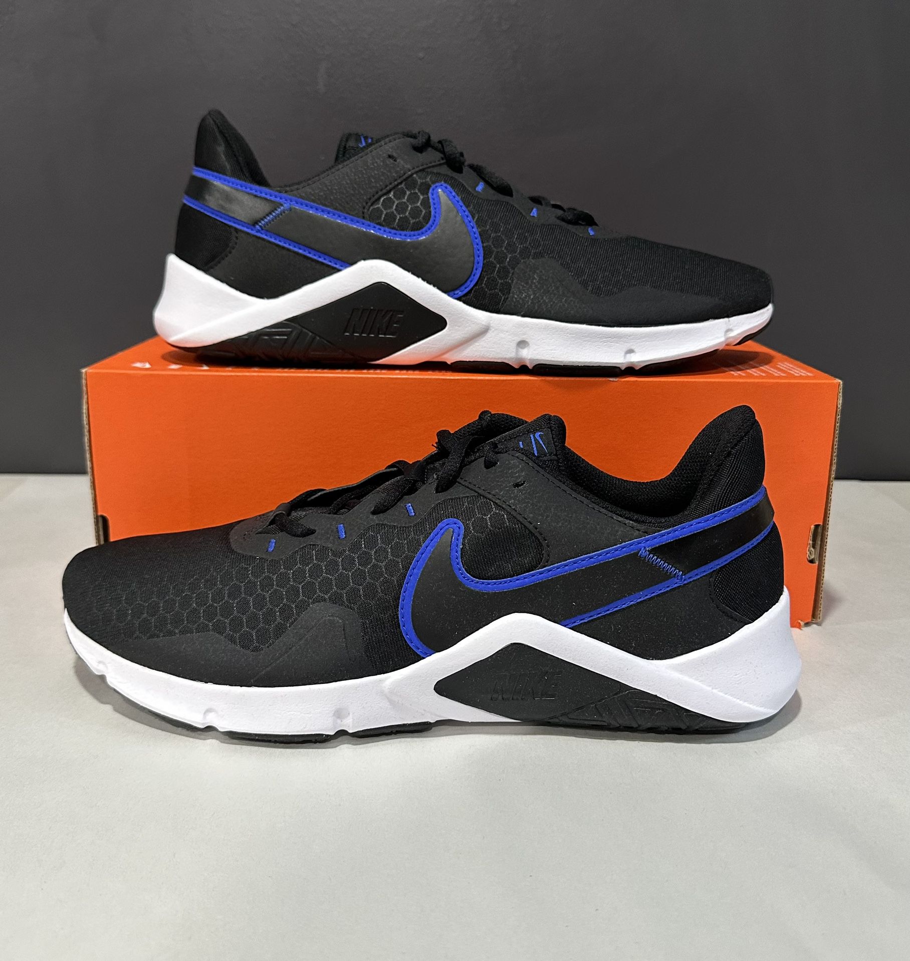 NEW Nike Legend Essential 2 Black/Royal Blue Shoes/Sneakers Mens 11.5 CQ9356-403