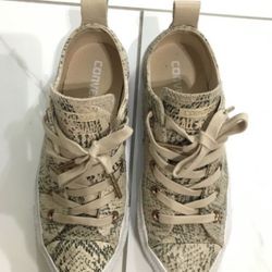 Converse Women Size 5