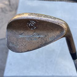 Cleveland 56° golf sand wedge