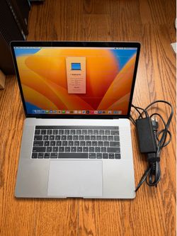 MacBook Pro 15” 2016/16GB RAM/512GB SSD/Fully Functional/Screen Glitch