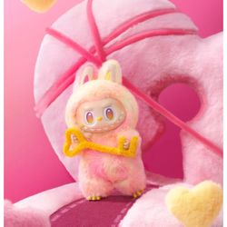 Pop Mart Big Into Energy Labubu V3 “ Loyalty “