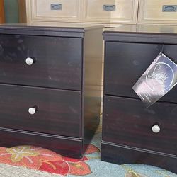 Gorgeous two Nigth stands all measurement and pictures