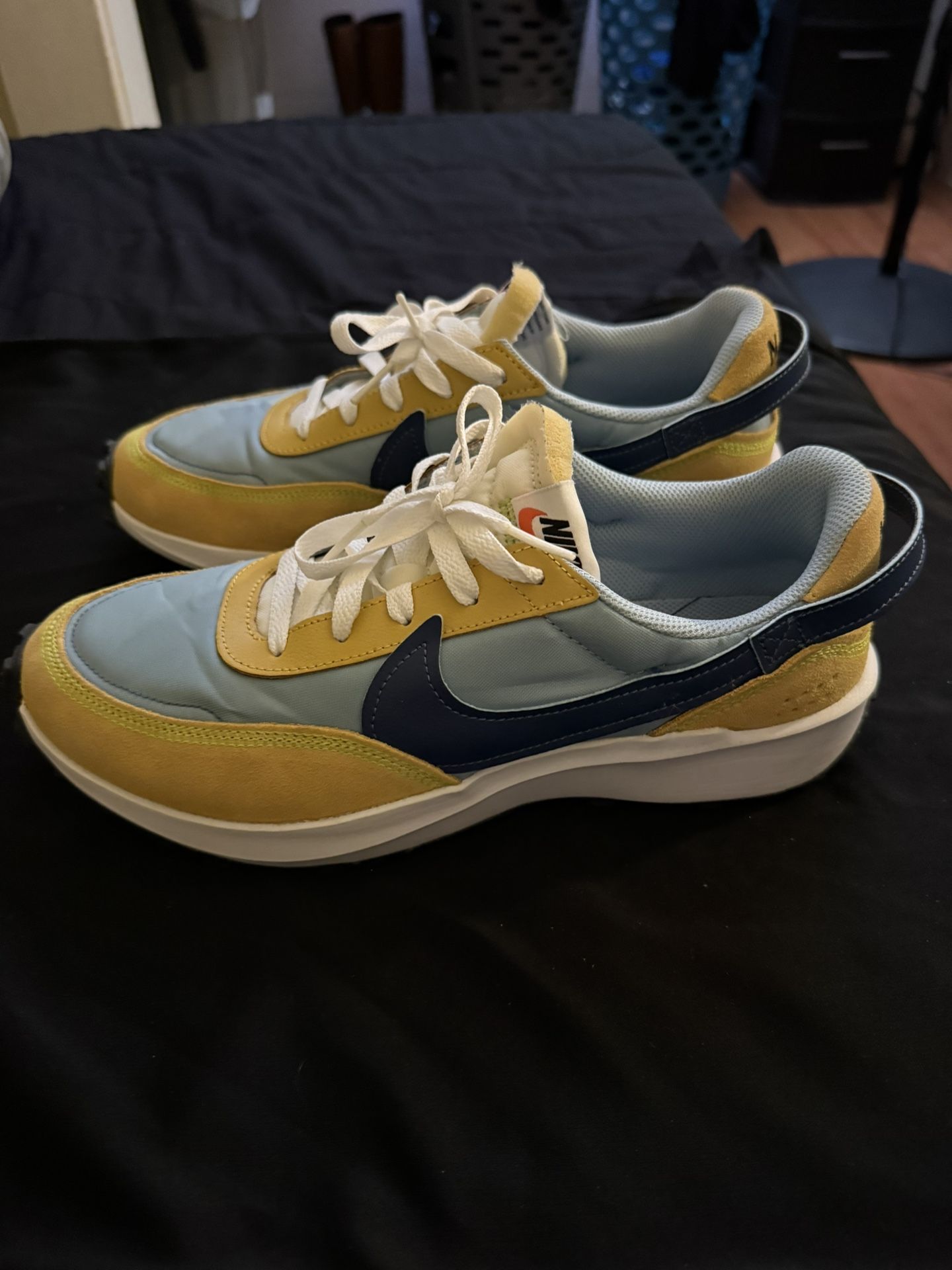 Nike Waffle One Shoes Size 9