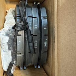 New 2020-2024 Sierra Brake Pads Rear