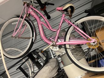 Schwinn Roxie Cruiser Bike Pink