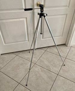Pro Camera Tripod  Model 243T