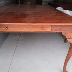 Table With 2 Leafs - Lexington 