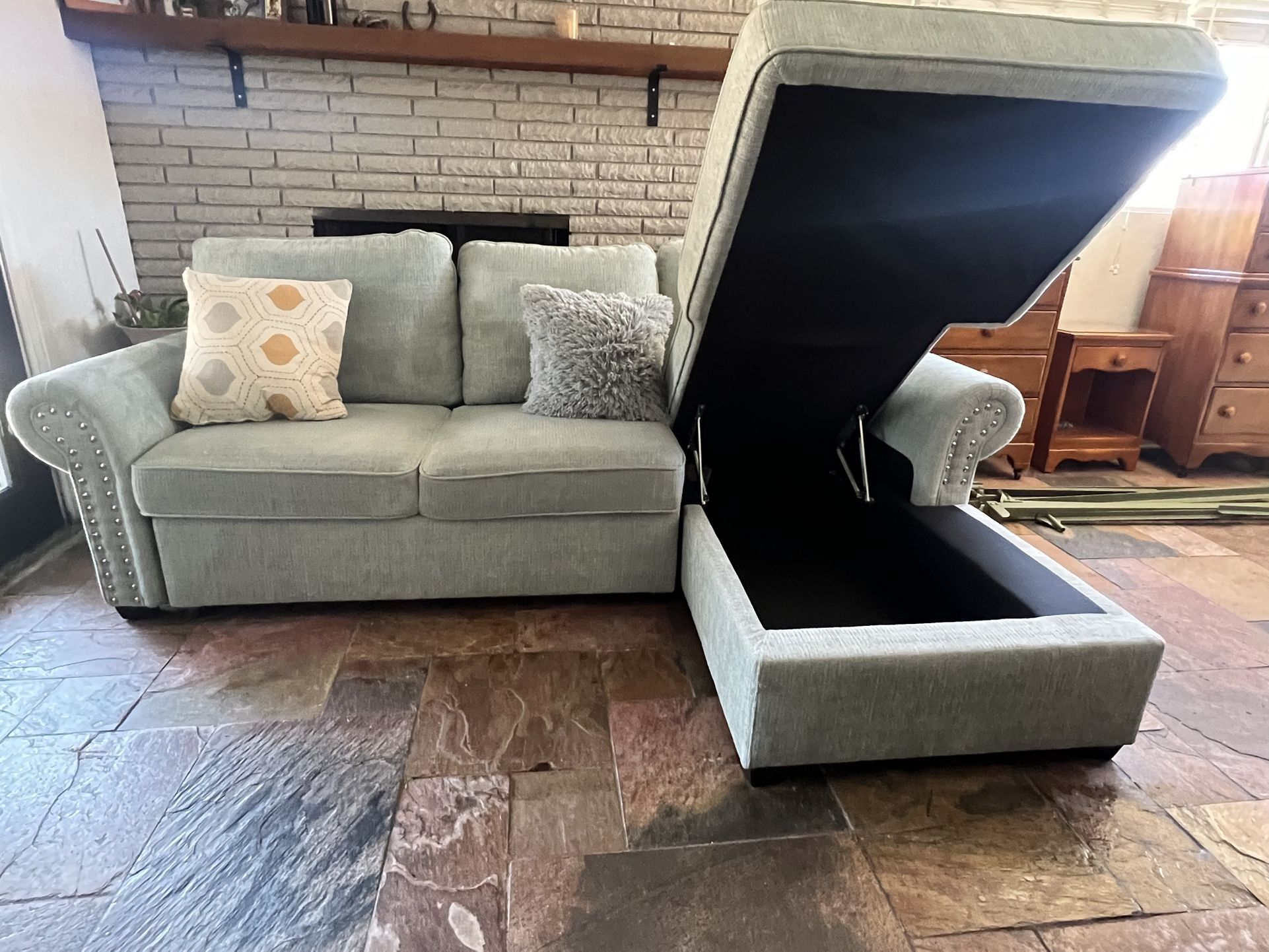 Sectional Pullout Couch Free Delivery