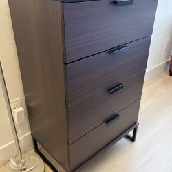 4 drawer dresser - 2 Units