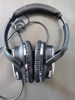 Philips  noise canceling headphone