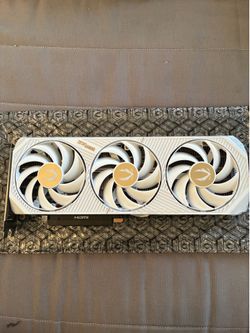 Zotac RTX 5070 AMP edition 12gb White