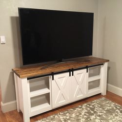 Entertainment Console TV Stand Barn Doors