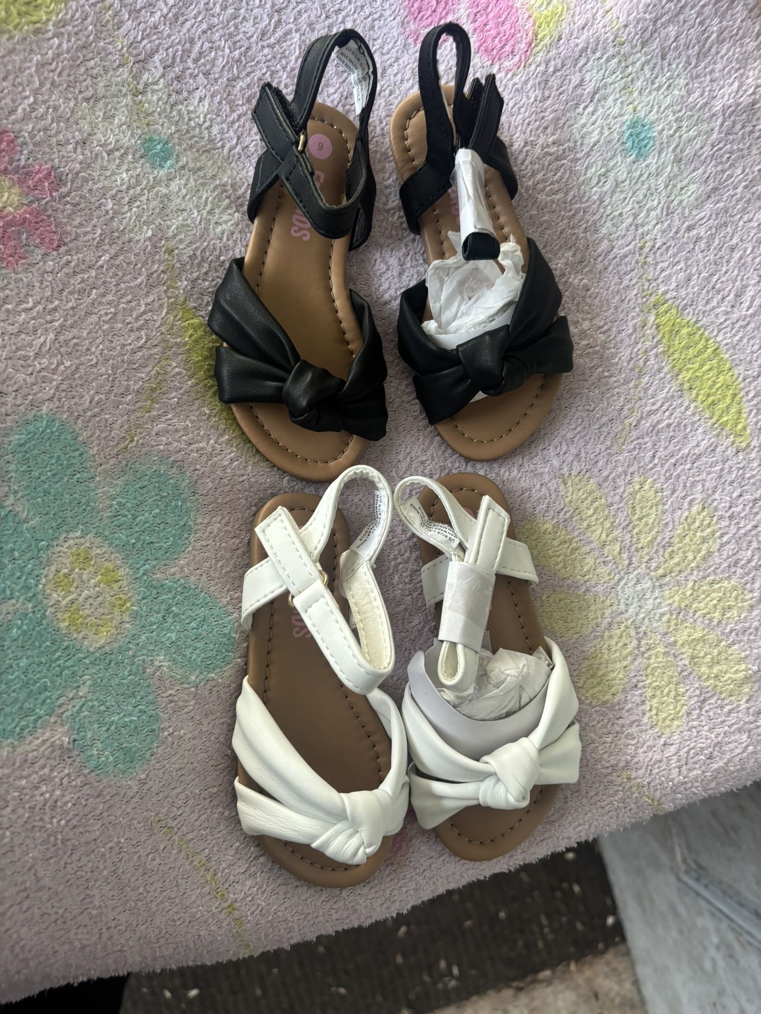 Toddler Sandals Size 6 -2pairs