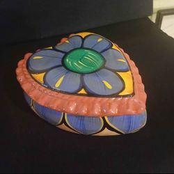 VINTAGE Mexican Pottery Ceremic Floral Heart Shaped Trinket Box Keep Sake Box Jewelry Box