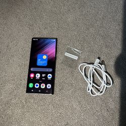 Samsung S22 ULTRA carrier Unlocked 128gb Storage Like New. Charger Or Best Offer
