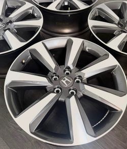 Honda Pilo tRims 20”  OEM
