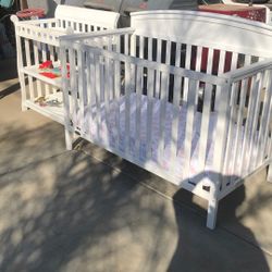 Graco Crib/changing Table 