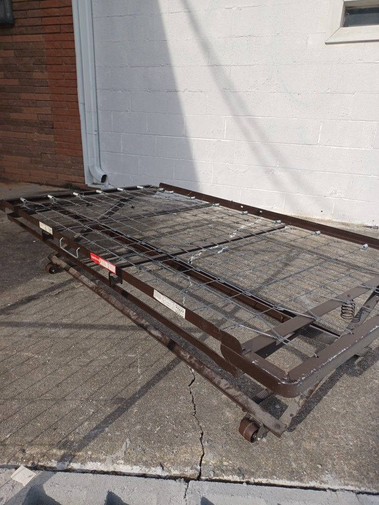 Brown Metal Twin Bed Bed Red Below