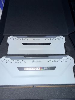 32gb Corsair vengeance pro rgb