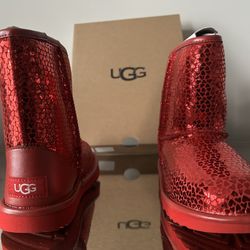 UGG Kids Classic II Gel Hearts - **New w/ box Size 2