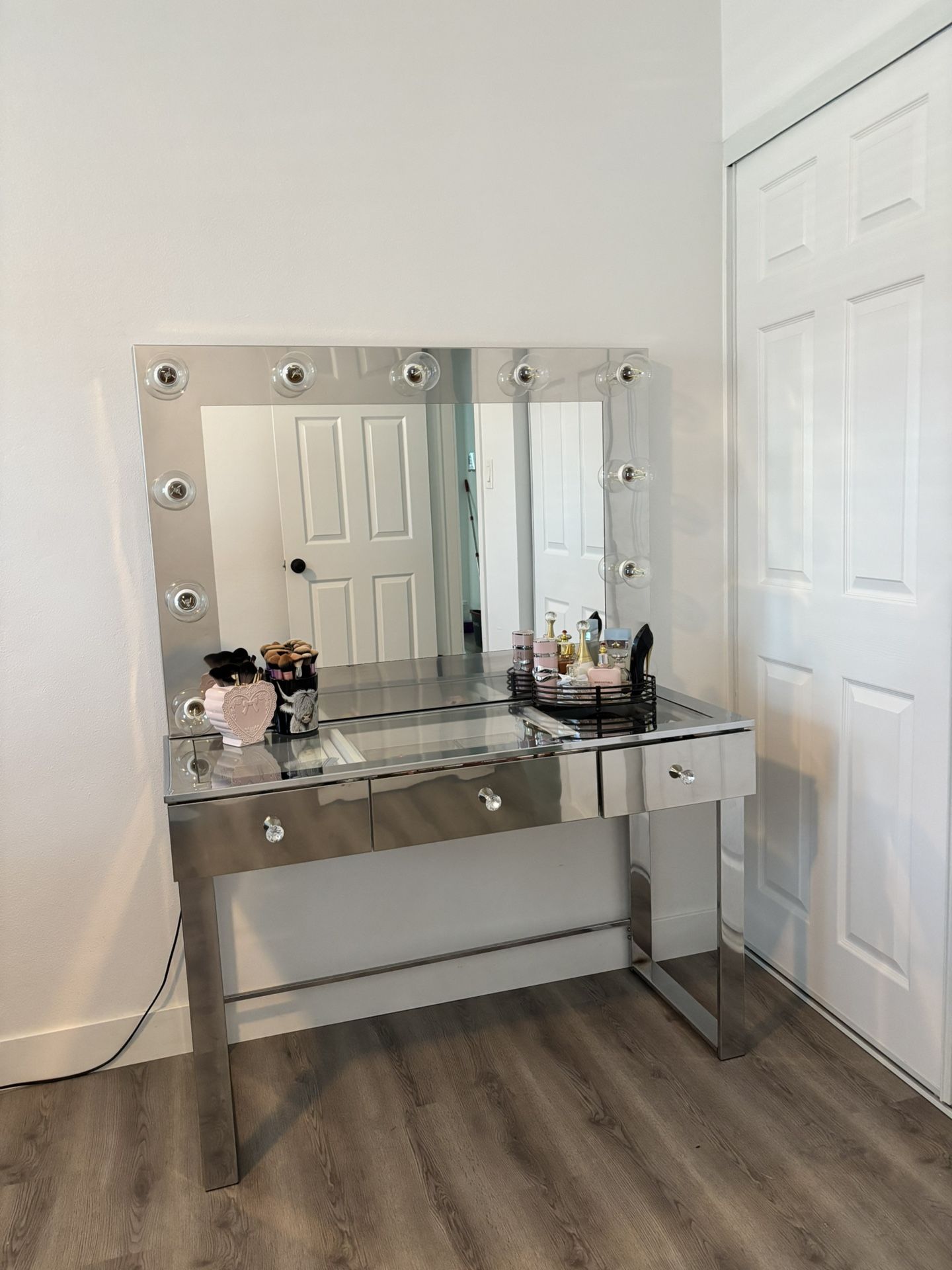 Makeup Vanity