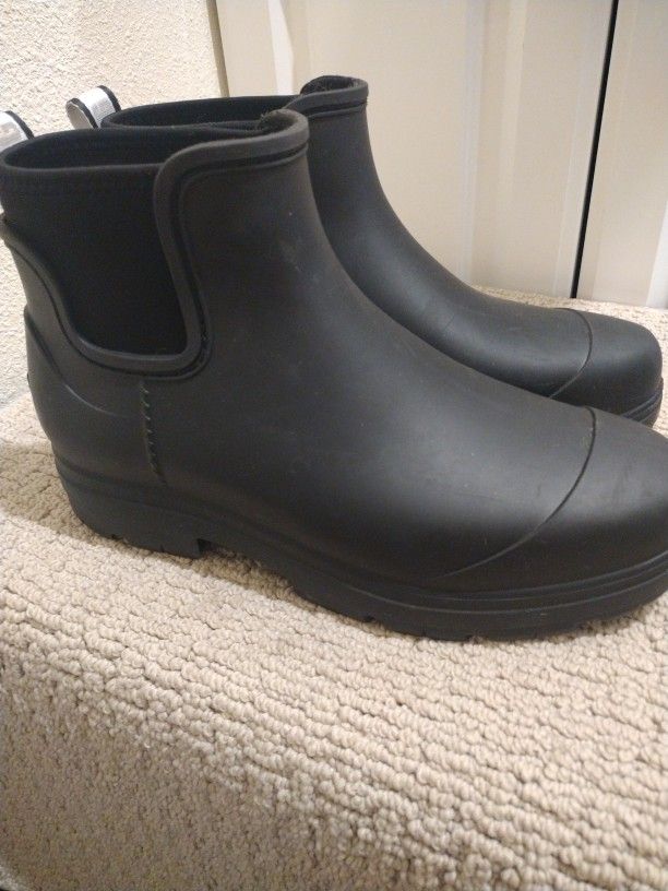 UGG Women's Droplet Rain boots Size 10
