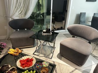 Accent Modern swirly chair