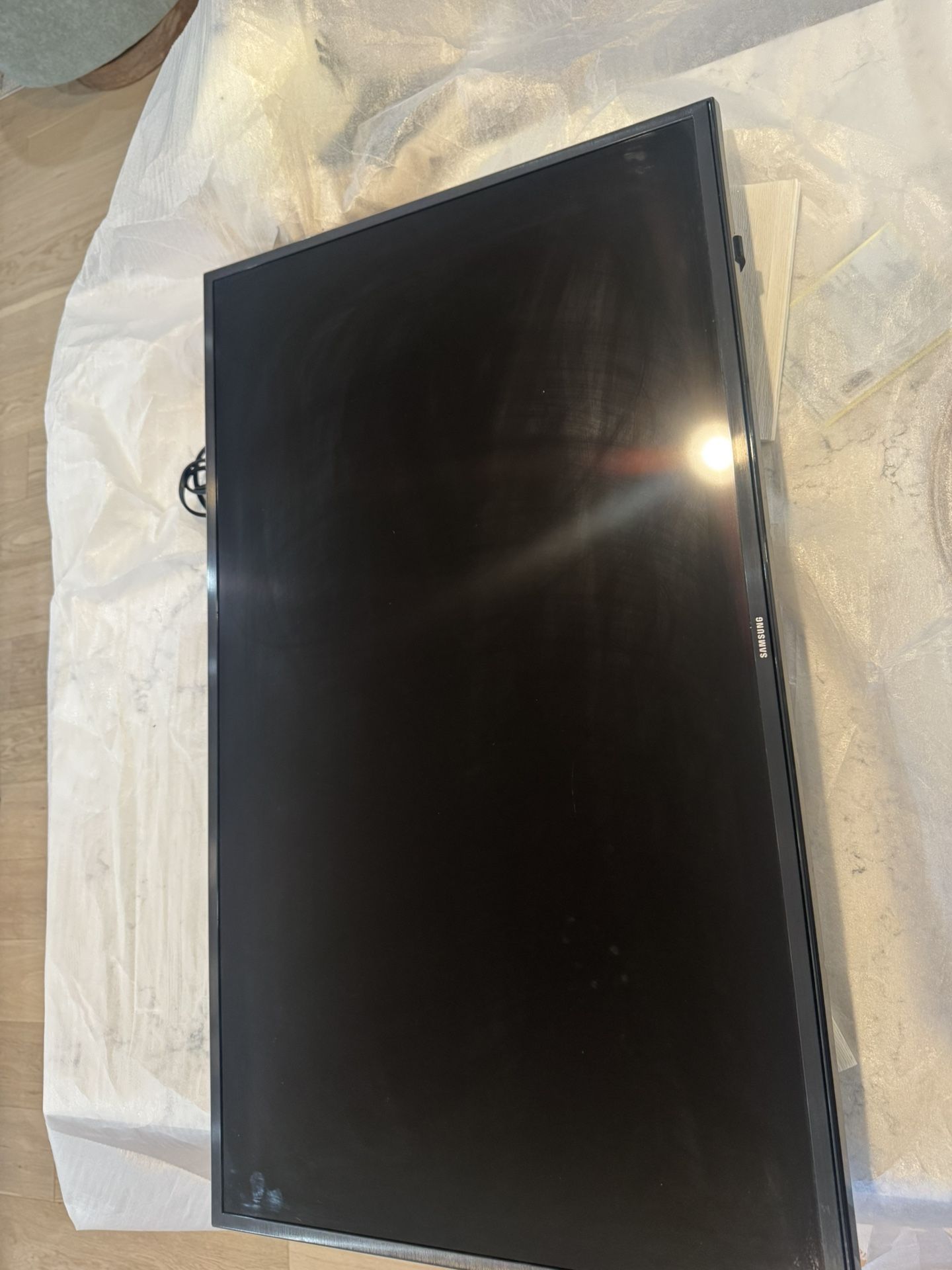 Samsung 40” 4K UHD Smart TV – MU6290 Series – Tested + Includes Remote & Cables