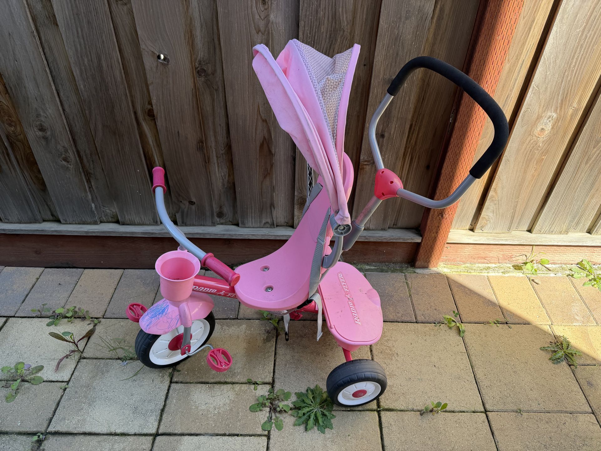 Tricycle with sun protector + balance bike