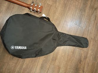 Yamaha F325D acoustic guitar