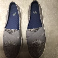 Pure Sole Silver Blemar Light Weight Slip On Comfort Sneakers Size 7M