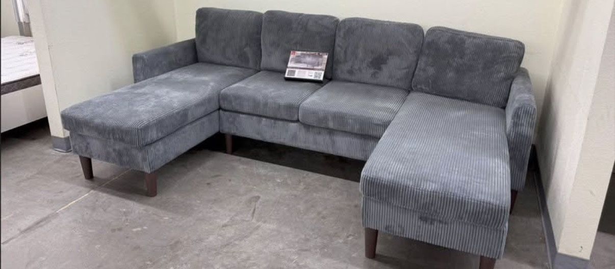 New 100x58 Sectional Couch / Free Delivery