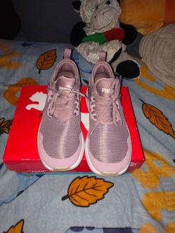 Puma Sneakers in Lavender/Mauve