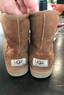 UGG boots kids 12