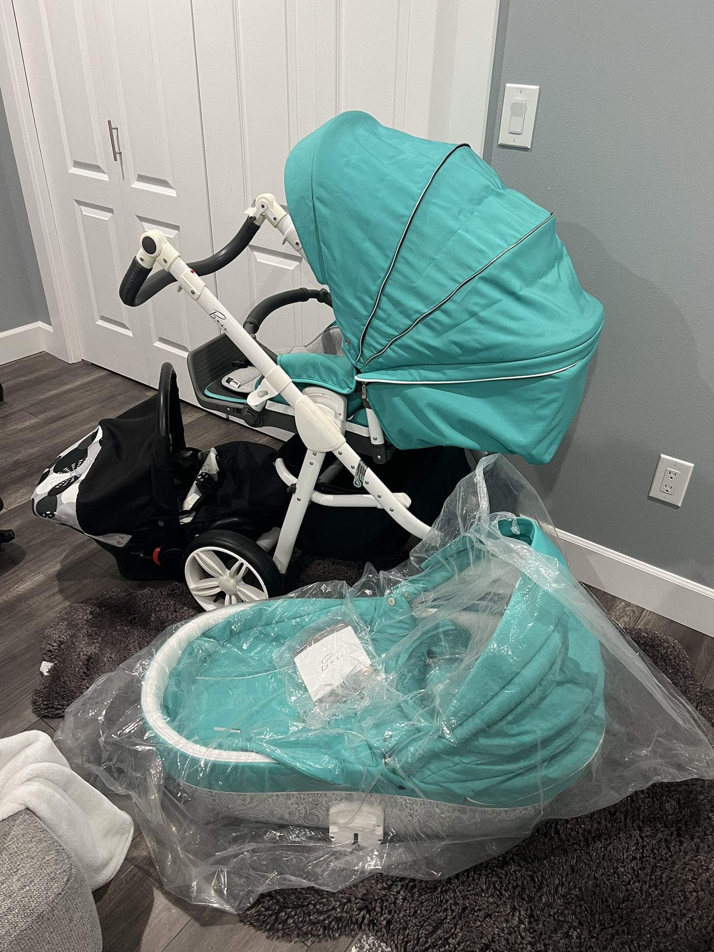 European stroller+ bassinet + carseat