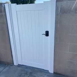 Vinyl Gates