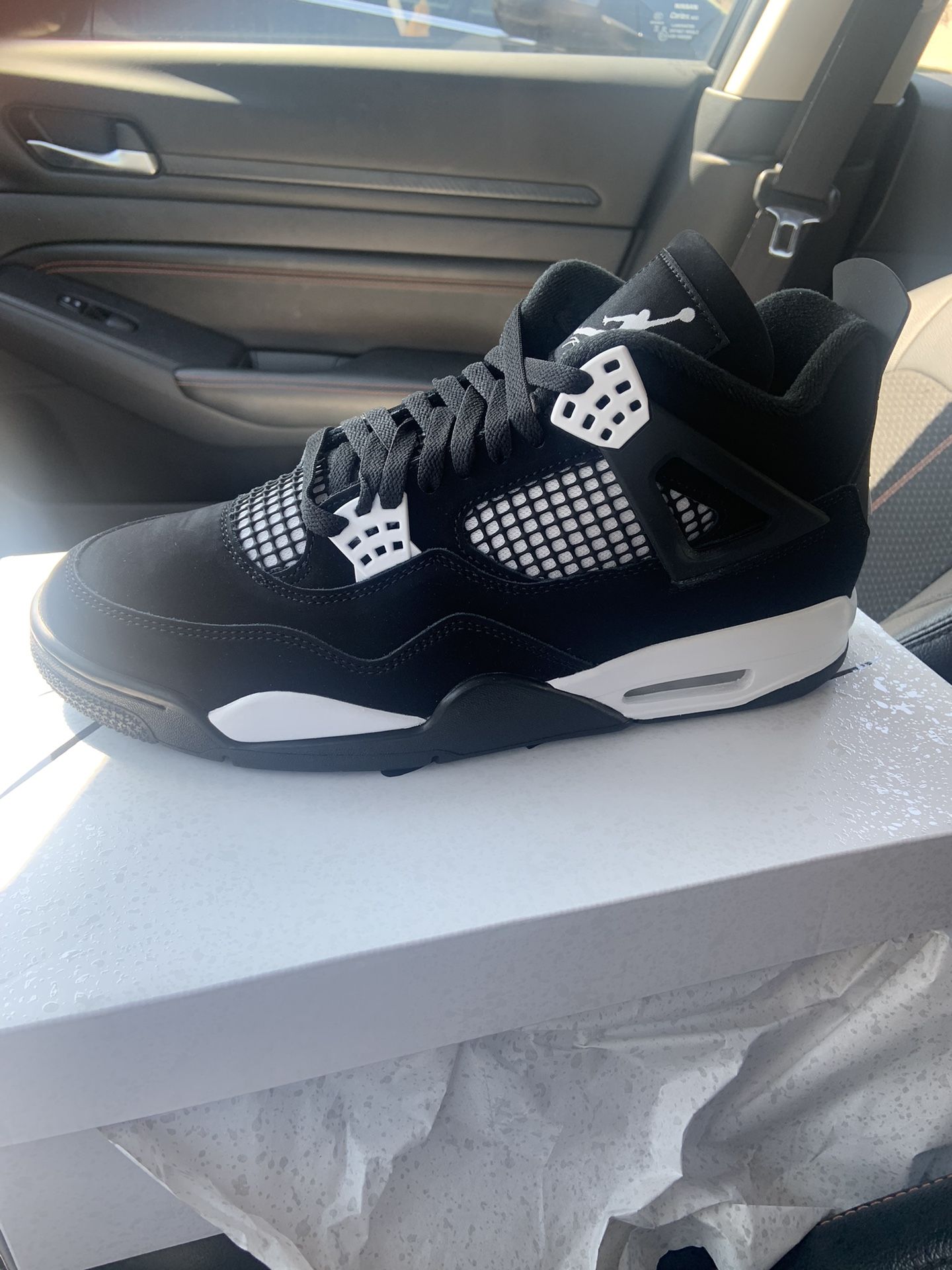 White Thunder retro 4s Sz 11