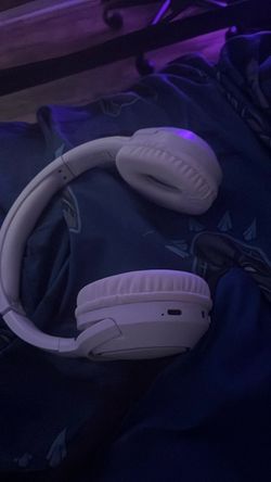 Blue tooth headphones