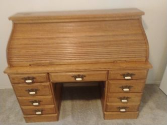 Roll top desk
