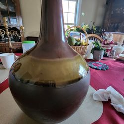 Ceremic Decorative Pot , Very Beautiful,  Like New 15in Tall X 32 In Round 