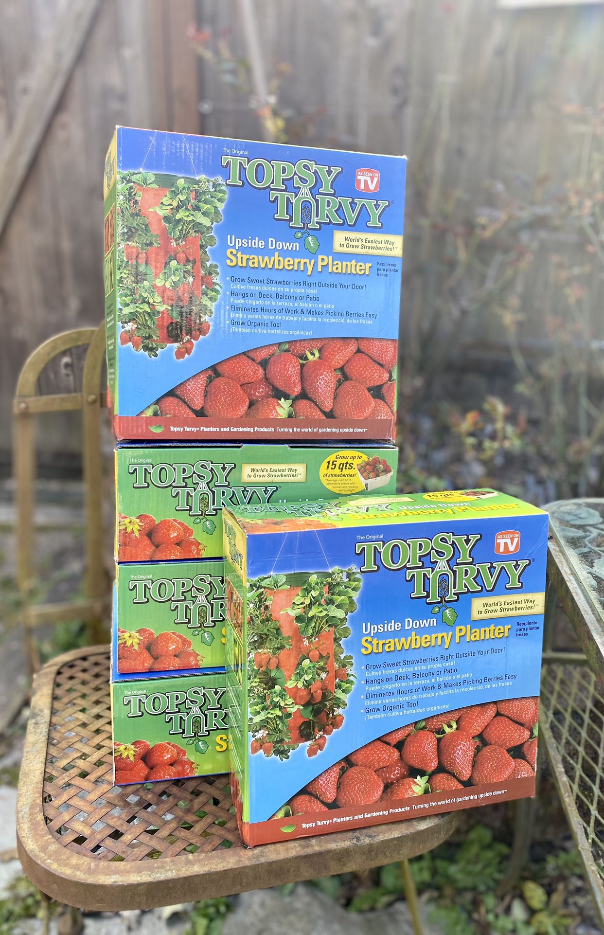 Lot sale! 8- Topsy Turvy Upside Down Strawberry Planters - Brand New In Box! Get a great deal buying the lot!