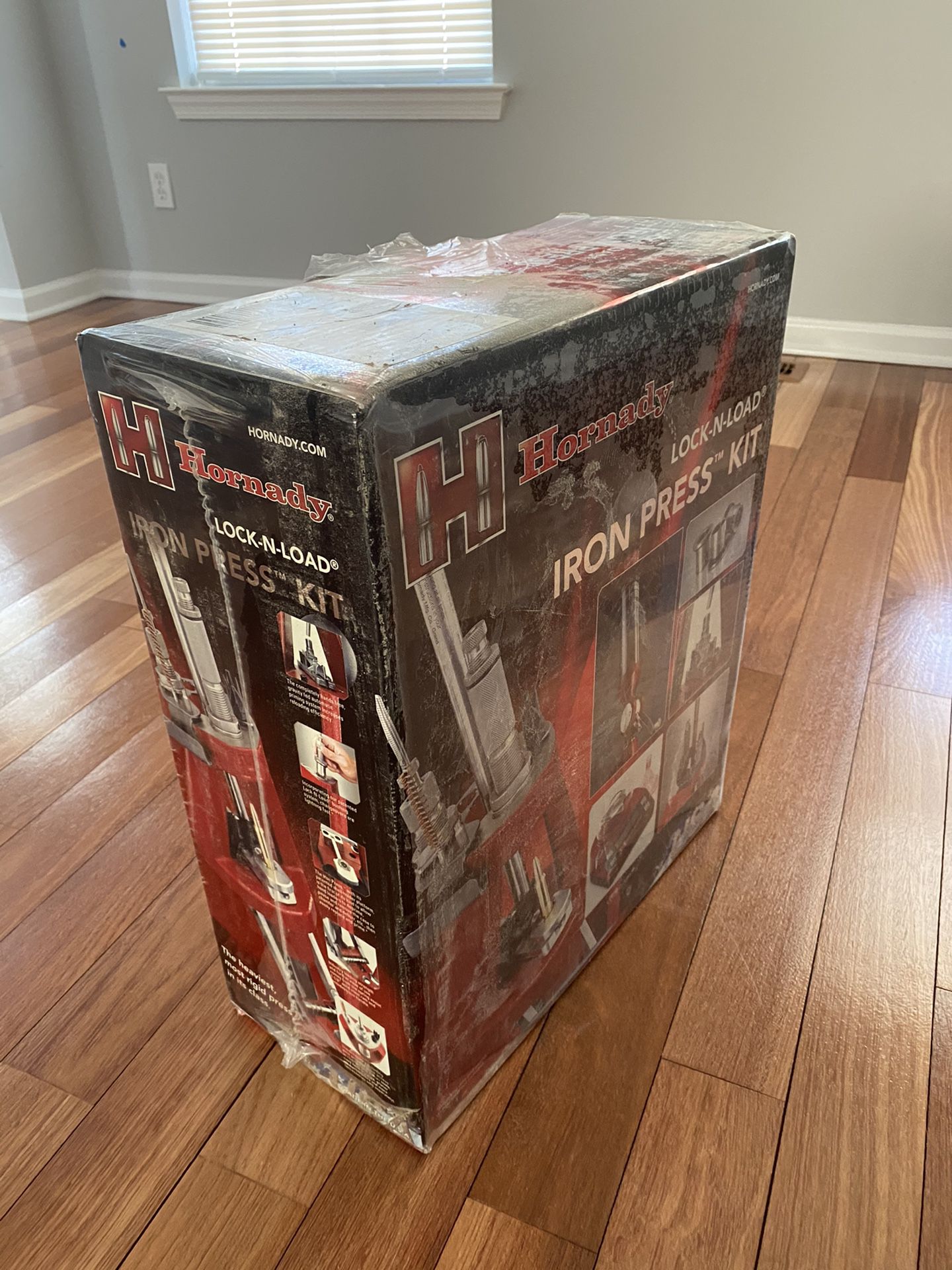 Never Used Brand New Iron Hornady Press