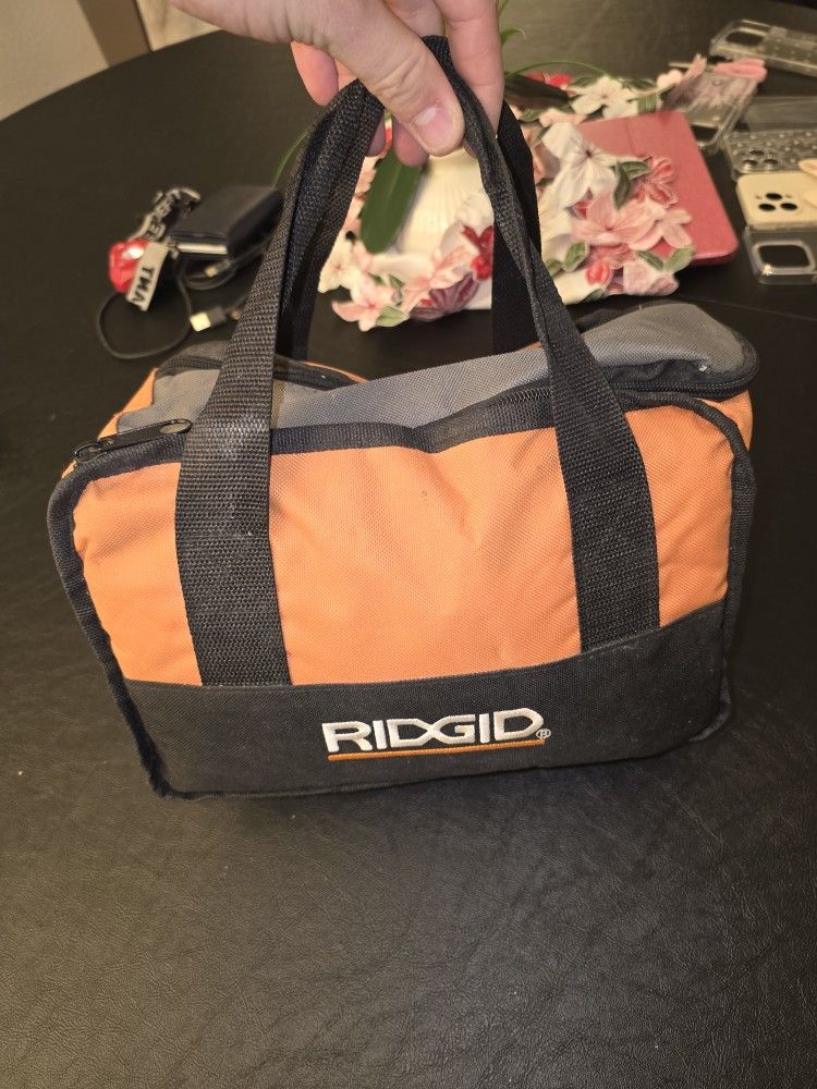 RIDGID 18V Cordless 2-Tool Combo Kit with Drill/Driver, Impact Driver, (2) 2.0 Ah Batteries, and Charger