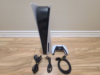 Playstation 5 Original Disc version with controller and cords